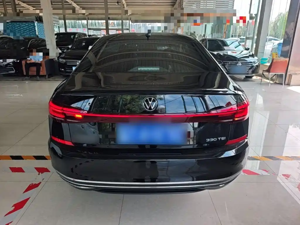 Volkswagen Passat 2023