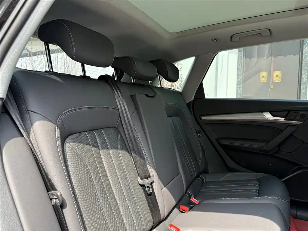 Audi Q5L 2022 — фото 26