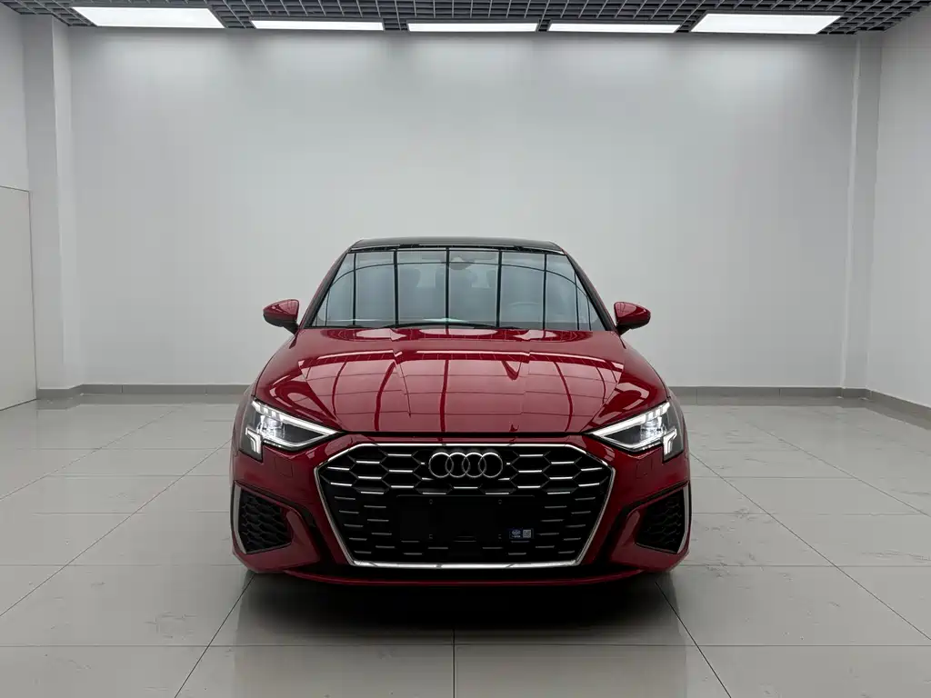 Audi A3 2023 — фото 2