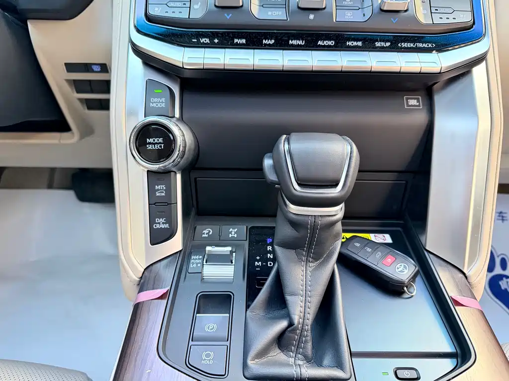 Toyota Land Cruiser 2025 — фото 9