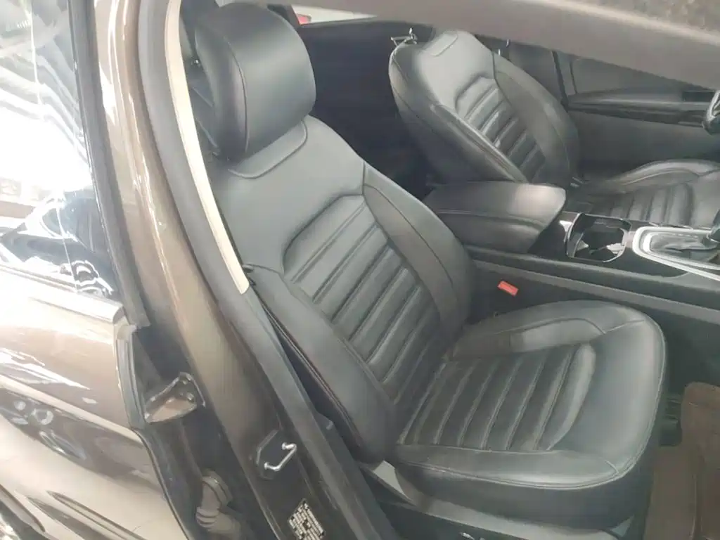 Ford Edge 2015 — фото 25