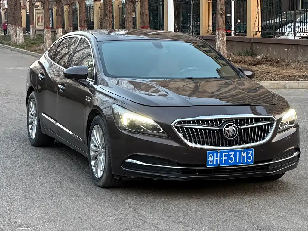 Buick LaCrosse 2018 — фото 2