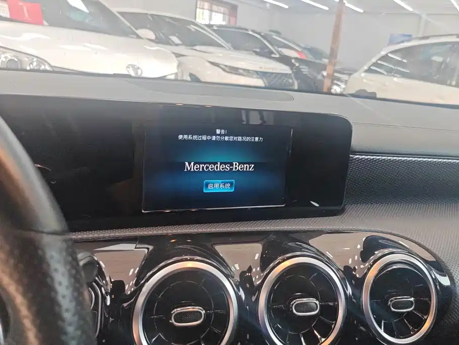Mercedes-Benz A-Class 2020 — фото 13
