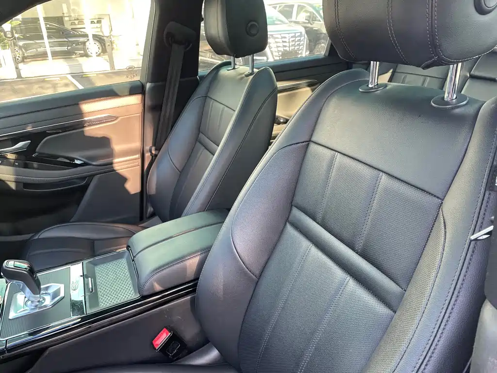 Land Rover Range Rover Evoque 2021 — фото 7