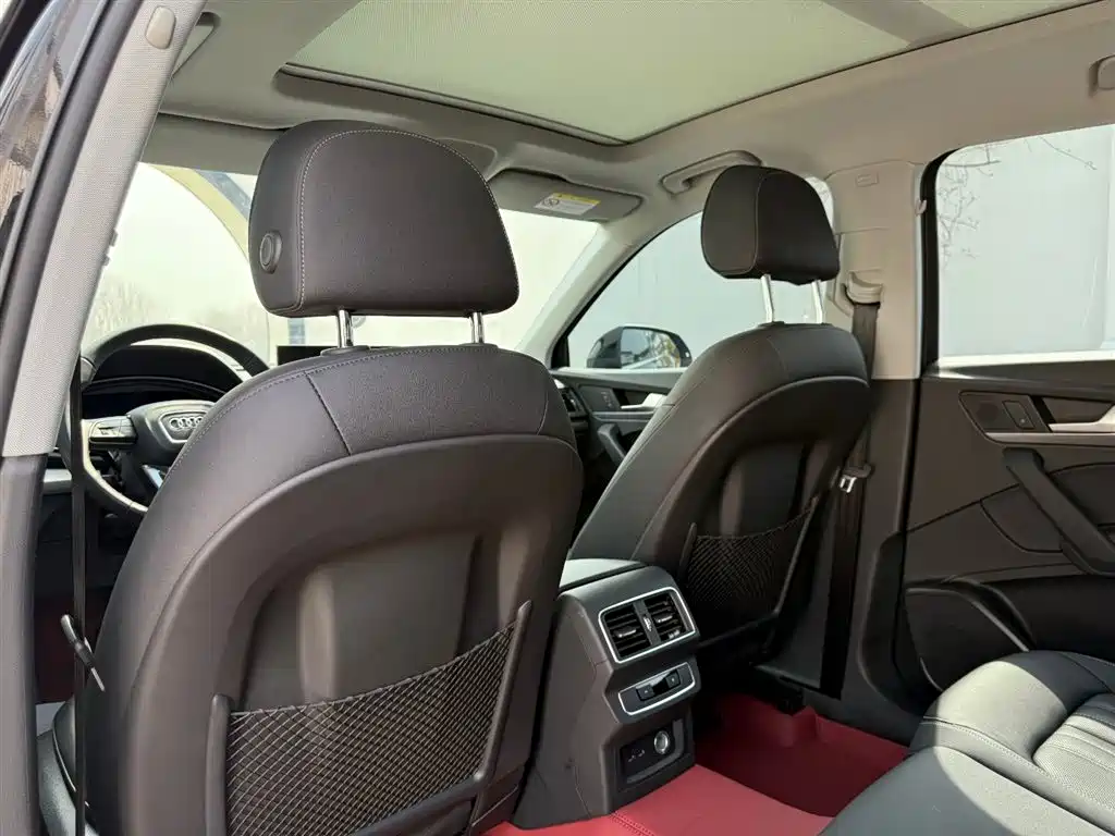 Audi Q5L 2022 — фото 24