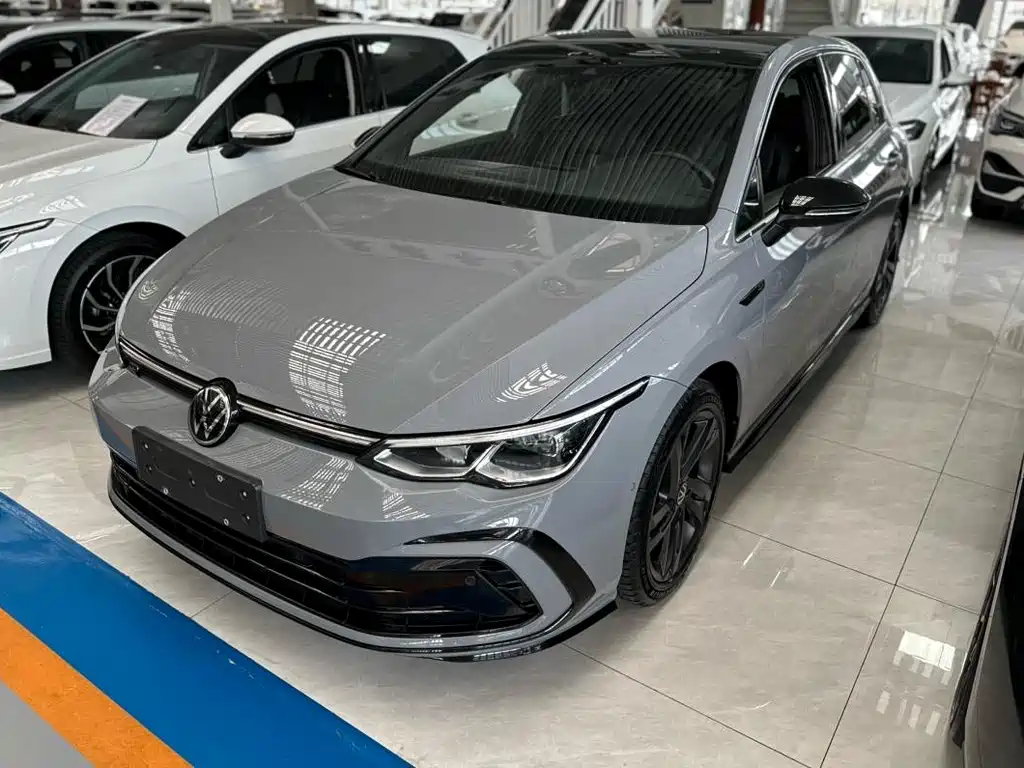 Volkswagen Golf 2021