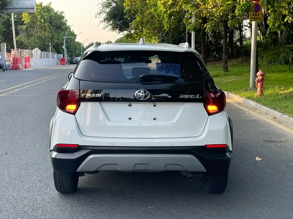 Toyota Yaris L 2022