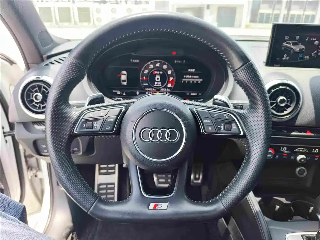 Audi S3 2018 — фото 17