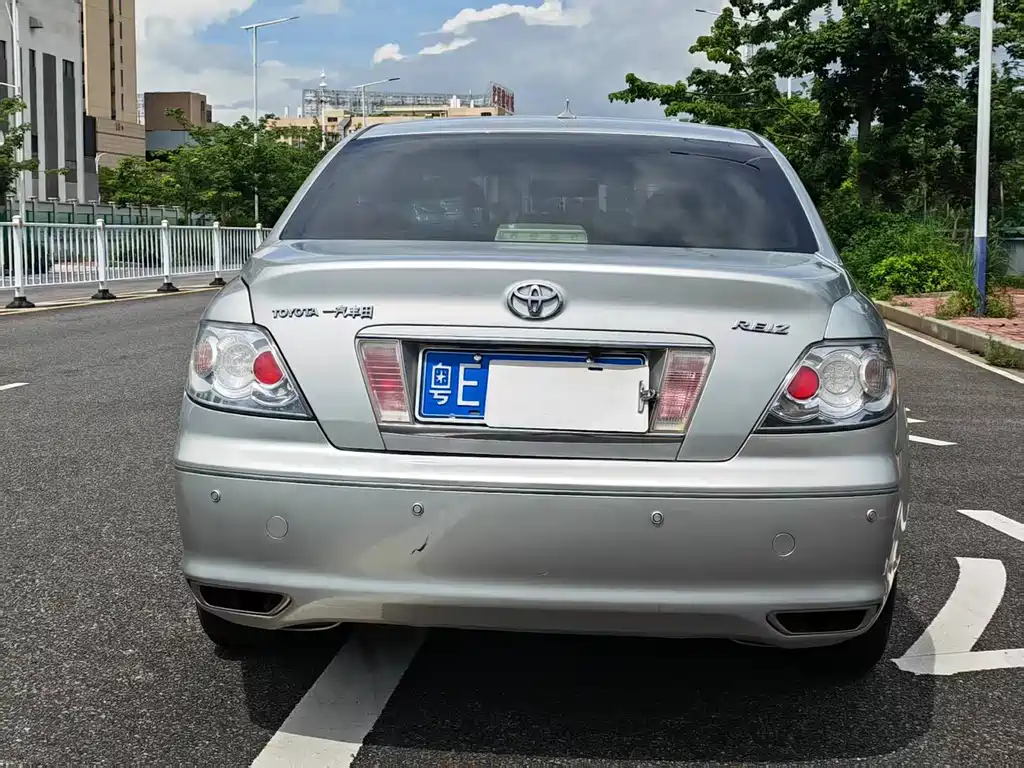 Toyota Reiz 2006