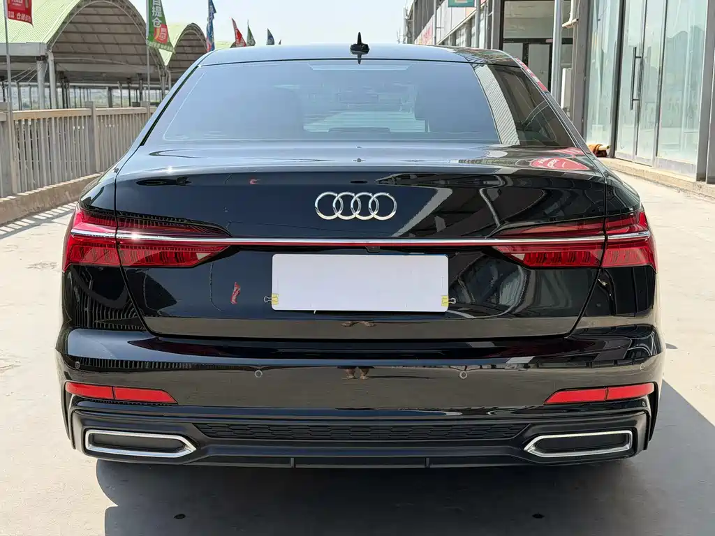 Audi A6L 2022