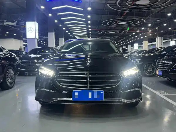 Mercedes-Benz E-Class 2022
