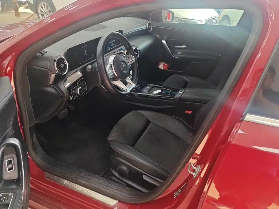 Mercedes-Benz A-Class 2020 — фото 9
