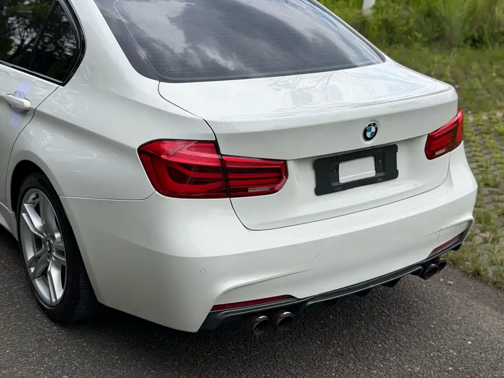 BMW 3 Series 2019 — фото 24