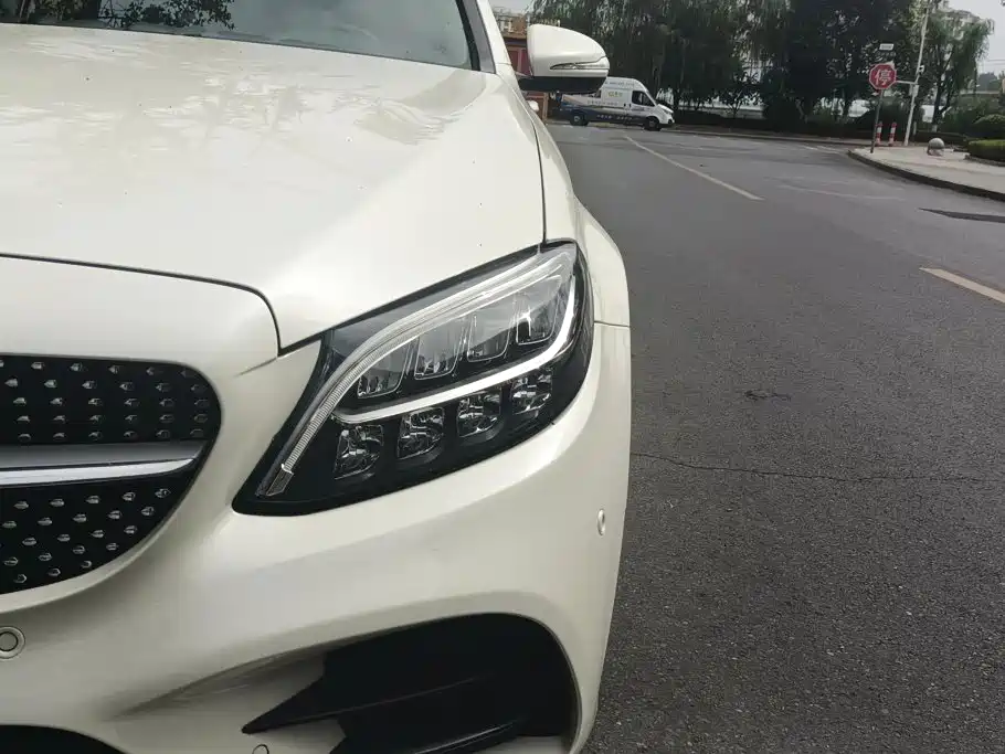 Mercedes-Benz C-Class 2019