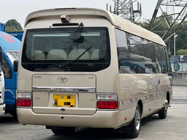 Toyota Coaster 2015