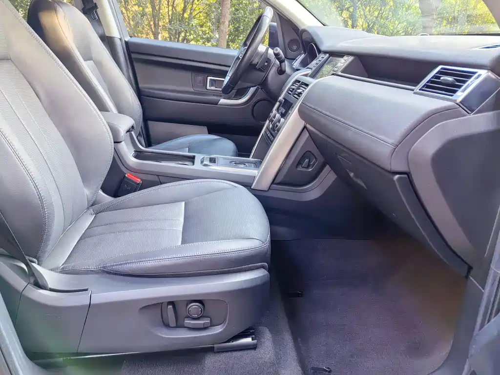 Land Rover Discovery Sport 2019 — фото 11