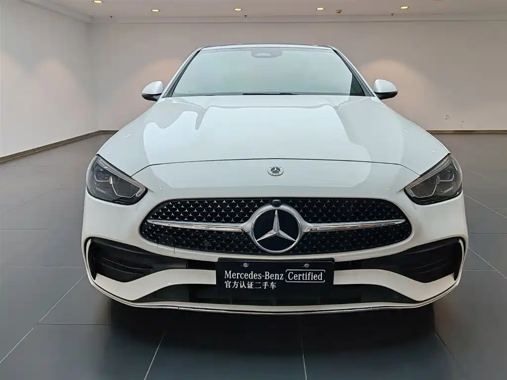 Mercedes-Benz C-Class 2024