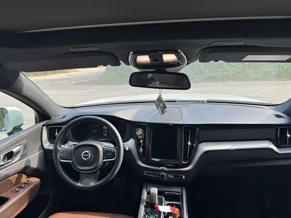 Volvo XC60 2021