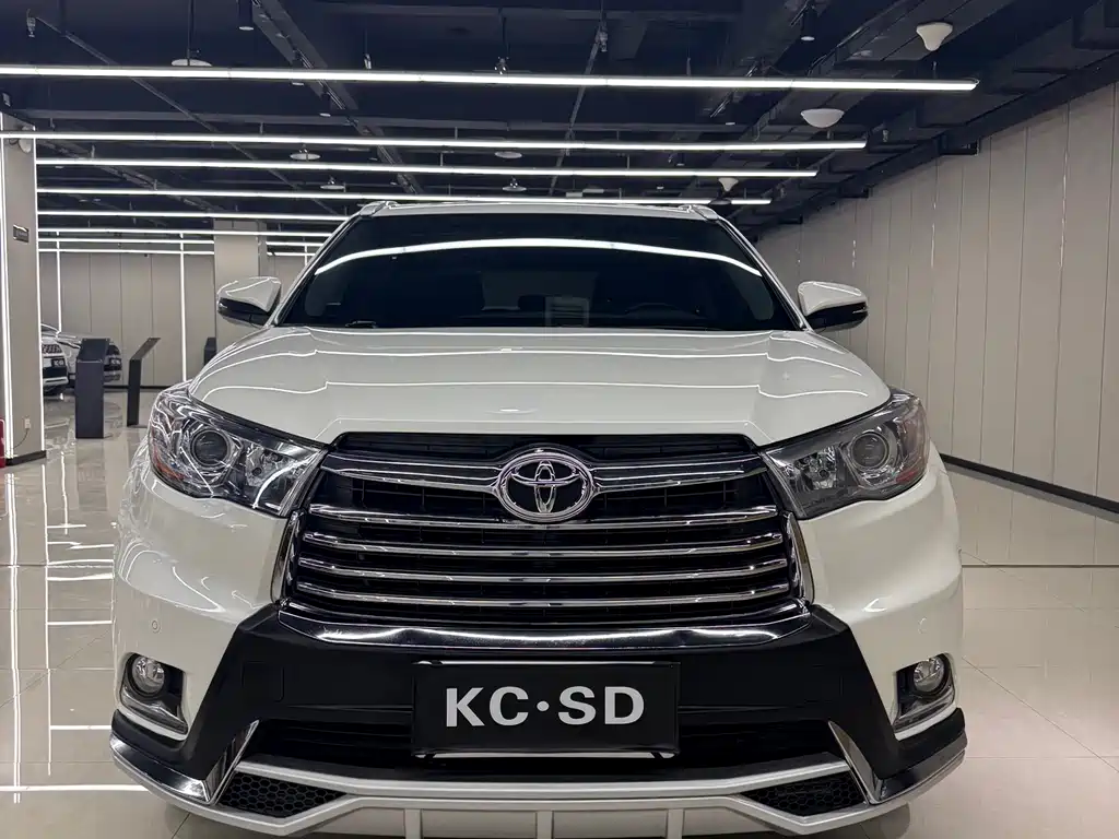 Toyota Highlander 2018 — фото 2