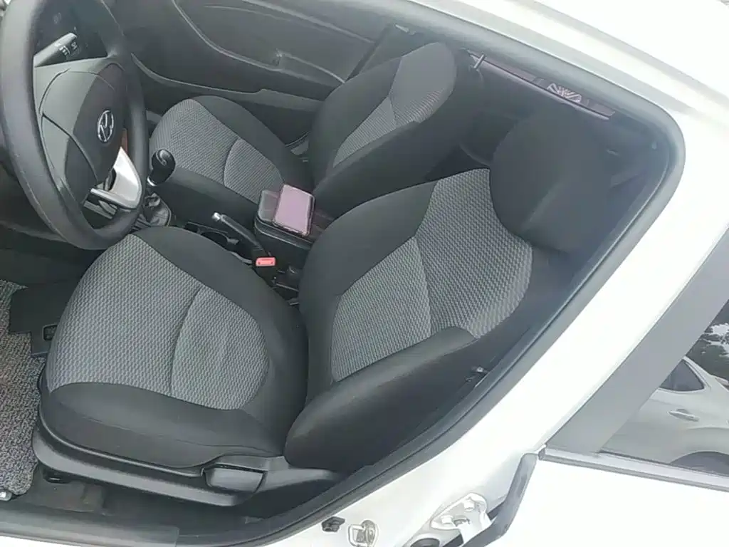 Hyundai Accent 2018 — фото 15
