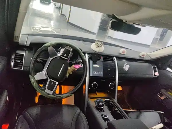 Land Rover Discovery 2022