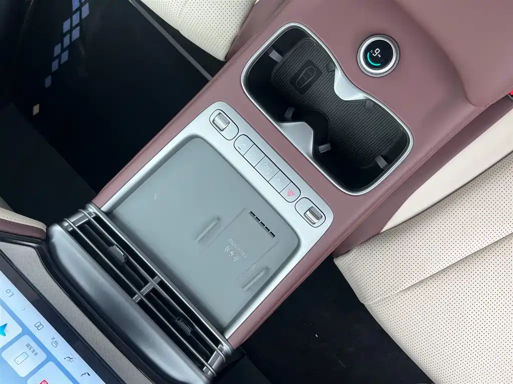 BYD Seal 07 DM-i 2025 — фото 19