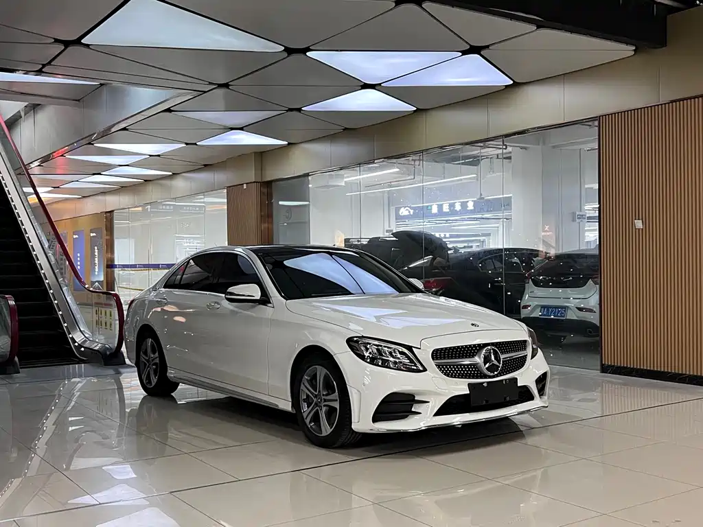 Mercedes-Benz C-Class 2021