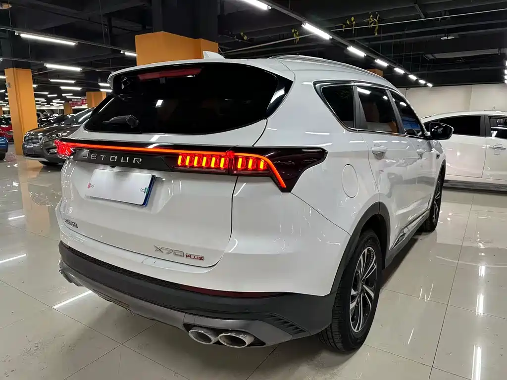 Jetour X70 PLUS 2022 — фото 13