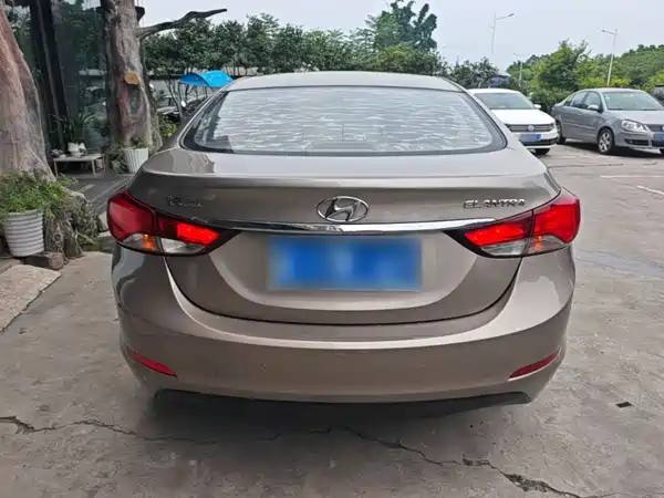 Hyundai Elantra Langdong 2016