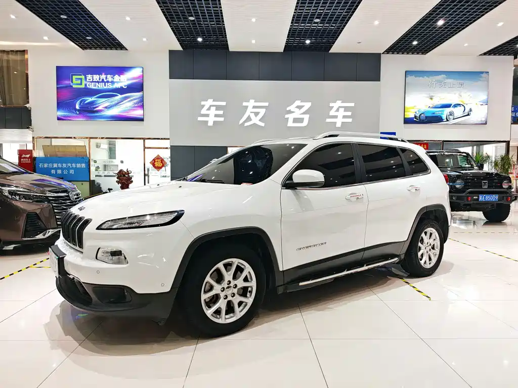 Jeep Cherokee 2016 — фото 1