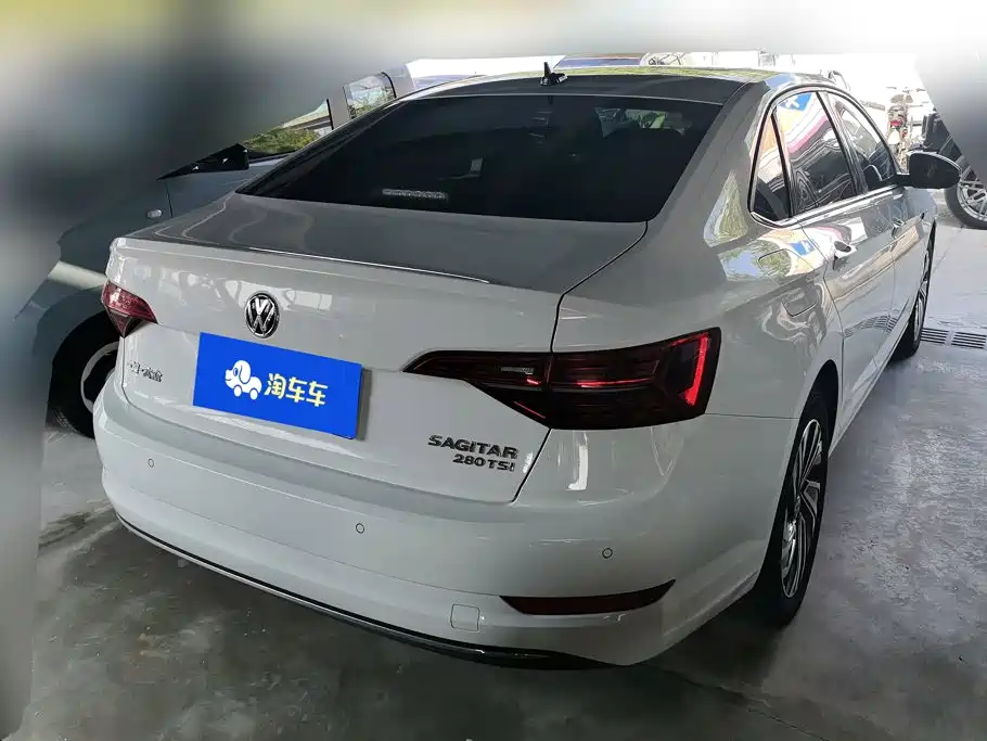 Volkswagen Sagitar 2021