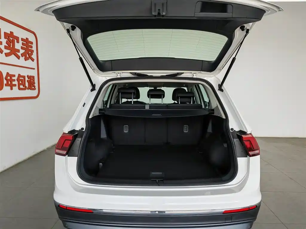 Volkswagen Tiguan L 2018 — фото 16