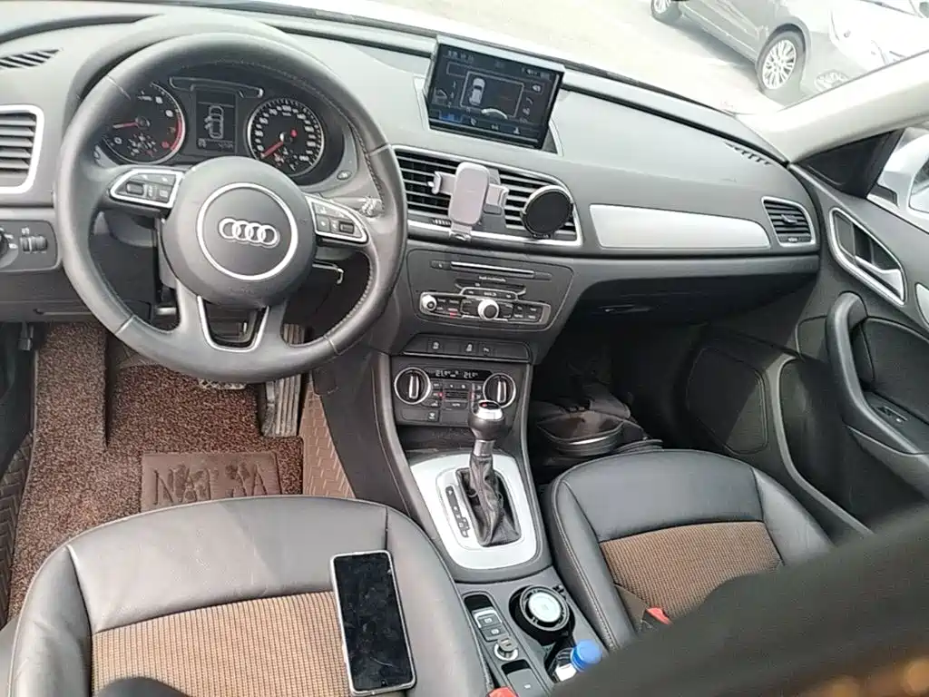 Audi Q3 2017 — фото 10
