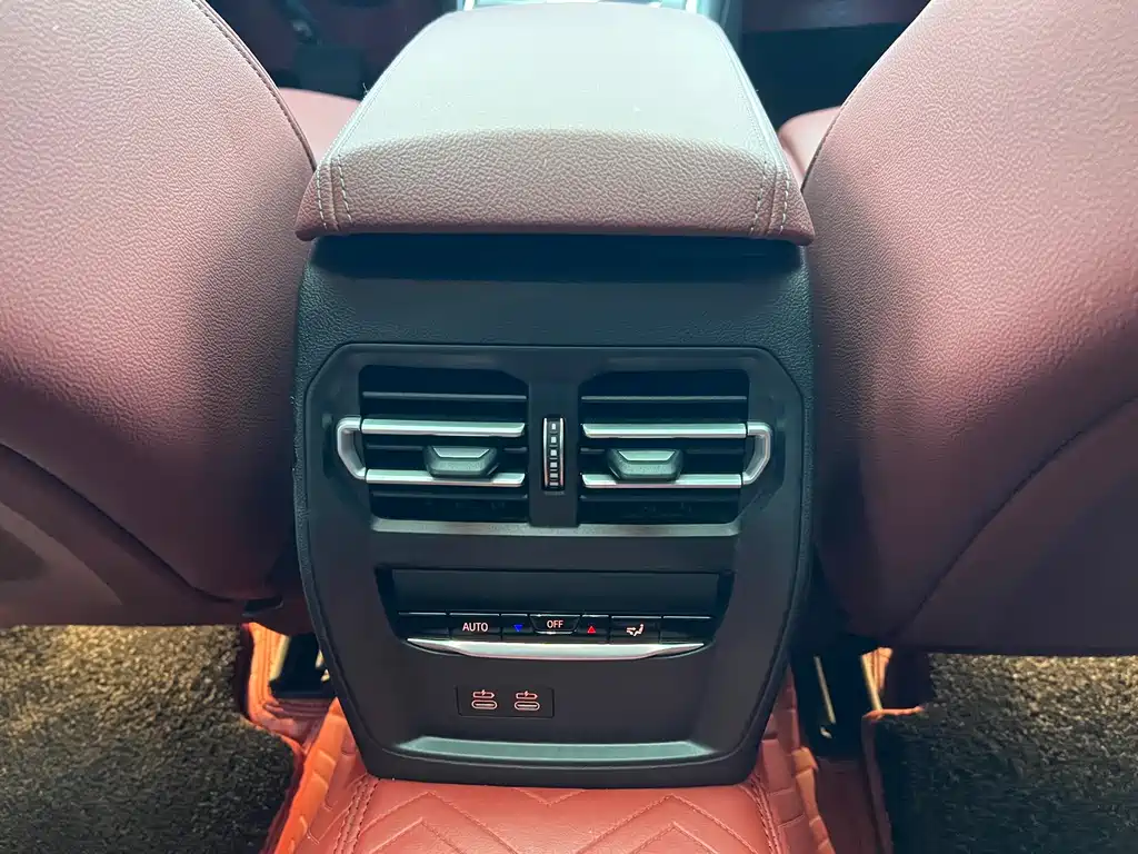 BMW 3 Series 2023 — фото 17