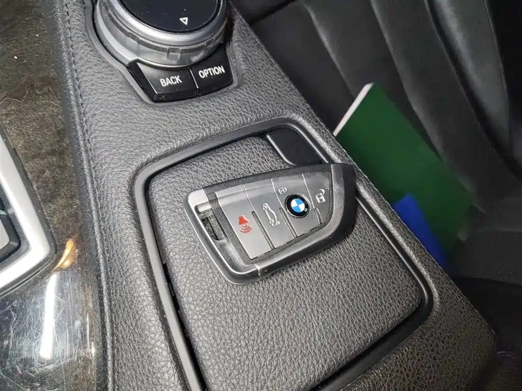 BMW 6 Series 2016 — фото 12
