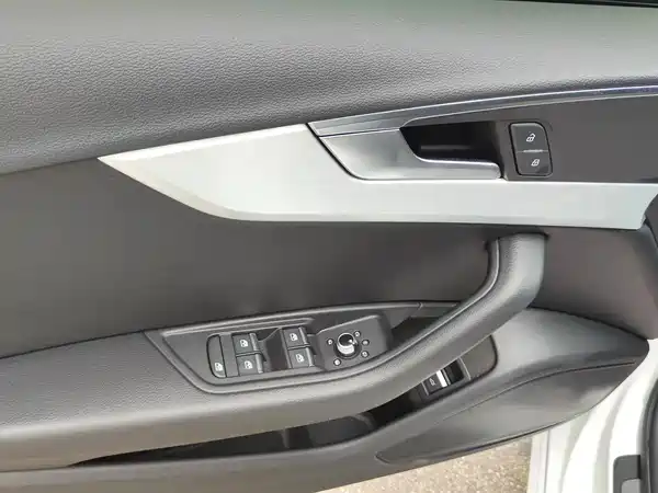 Audi A4L 2021