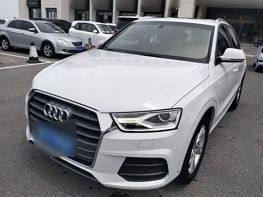 Audi Q3 2017 — фото 1