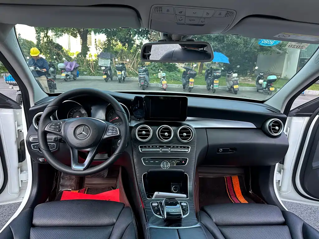 Mercedes-Benz C-Class 2017 — фото 15
