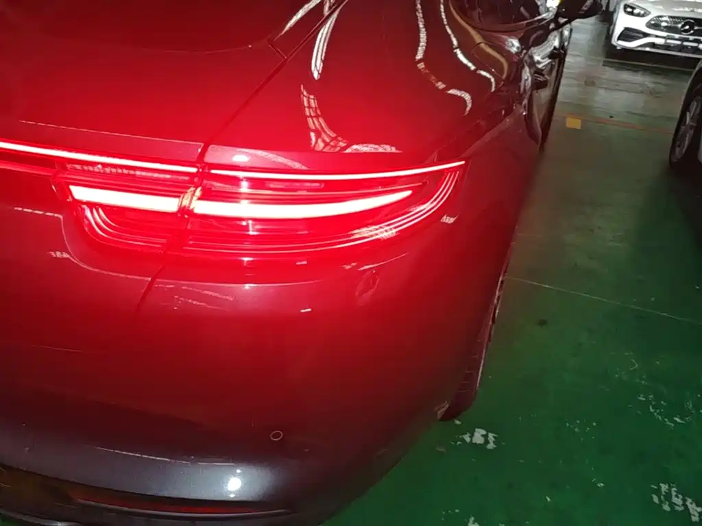 Porsche Panamera 2018 — фото 8
