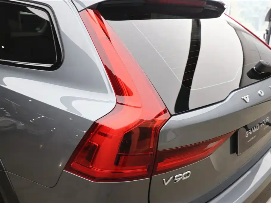 Volvo V90 2020 — фото 27