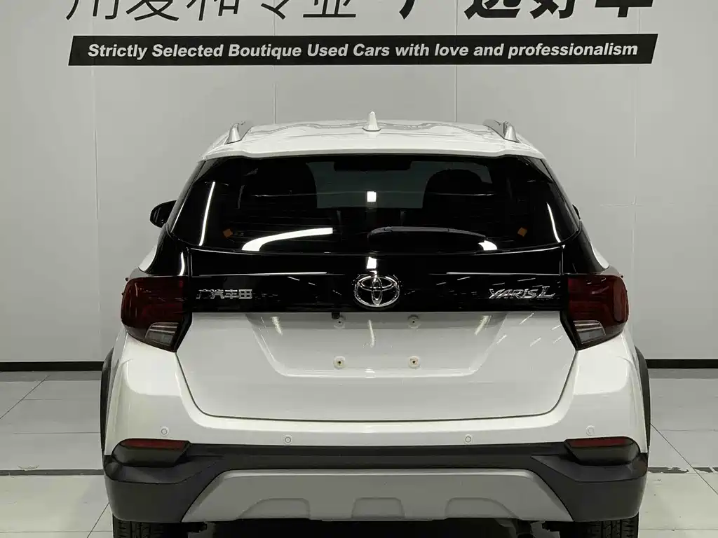Toyota Yaris L 2022 — фото 5