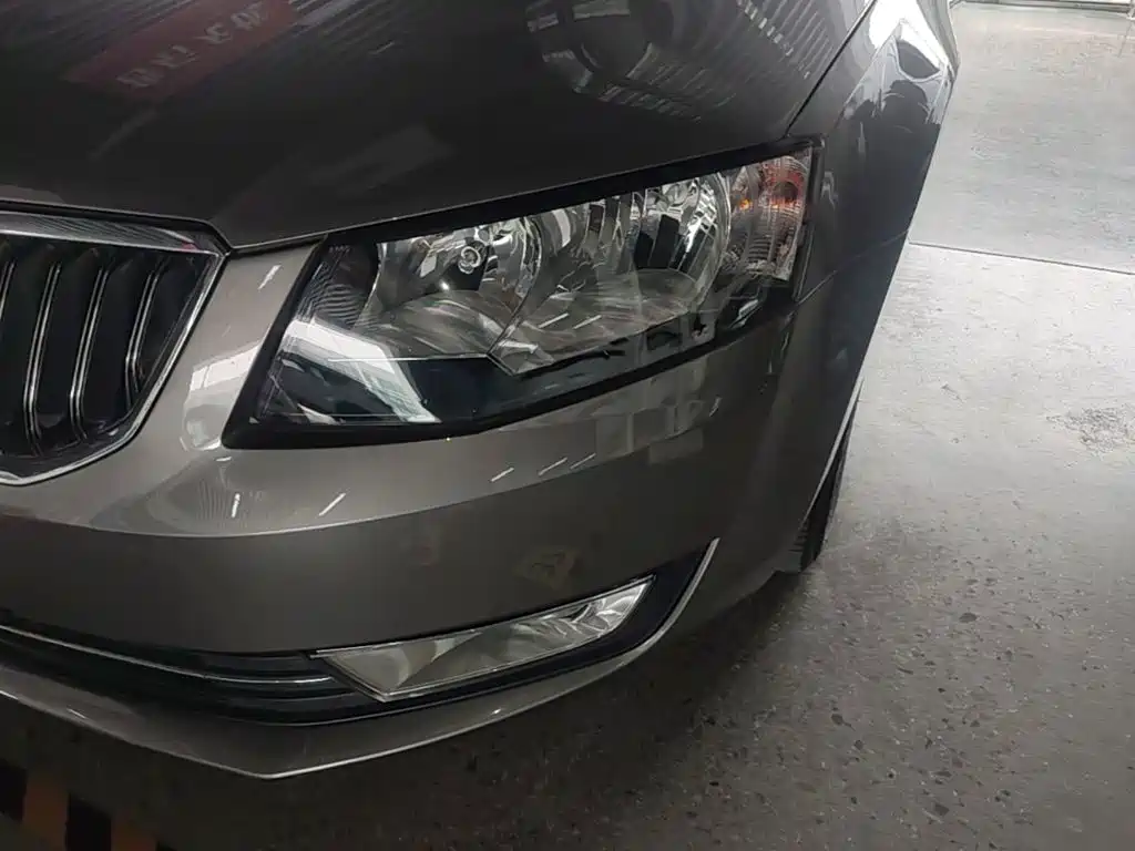 Skoda Octavia 2015 — фото 24