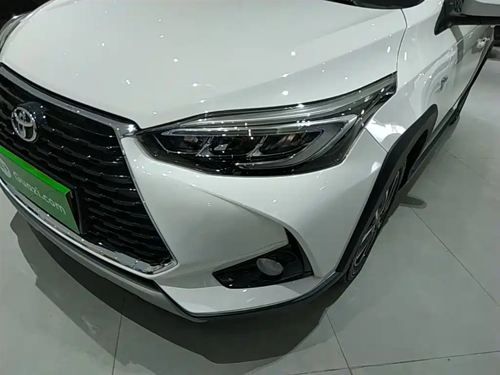 Toyota Yaris L 2022 — фото 24