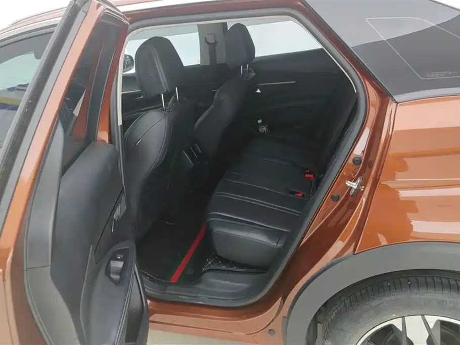 Peugeot 4008 2022 — фото 11