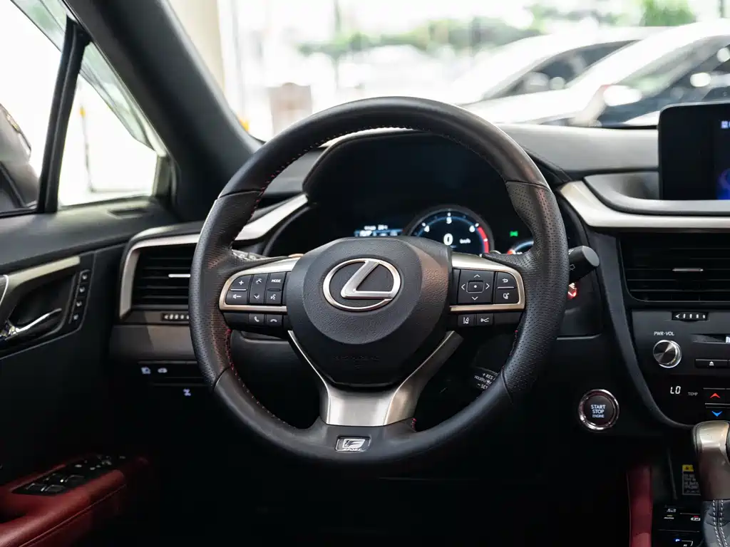 Lexus RX 2017 — фото 14