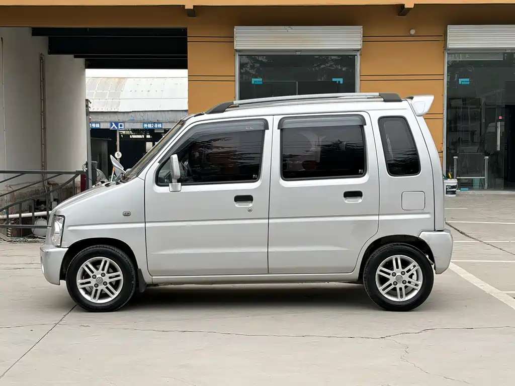 Suzuki Wagon R 2015 — фото 17