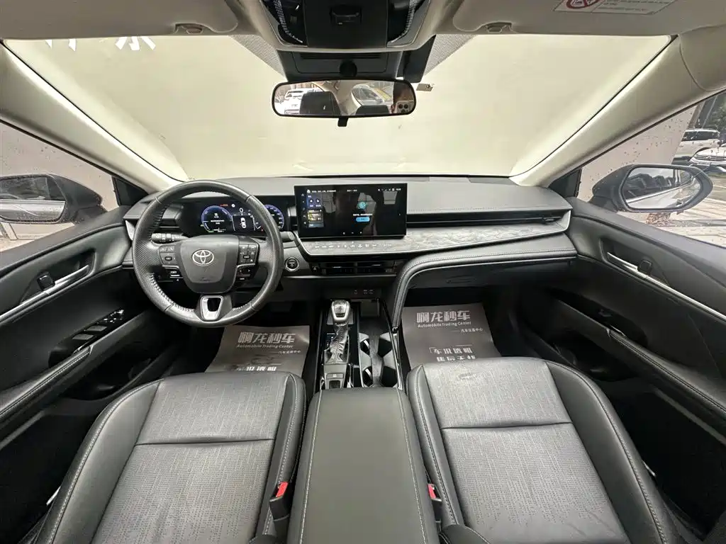 Toyota Camry 2024