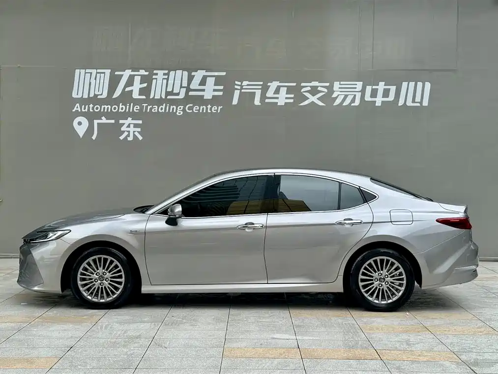 Toyota Camry 2024