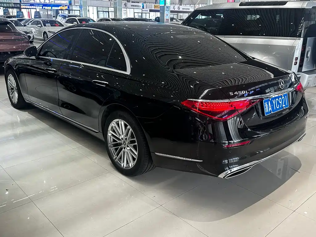 Mercedes-Benz S-Class 2023 — фото 3