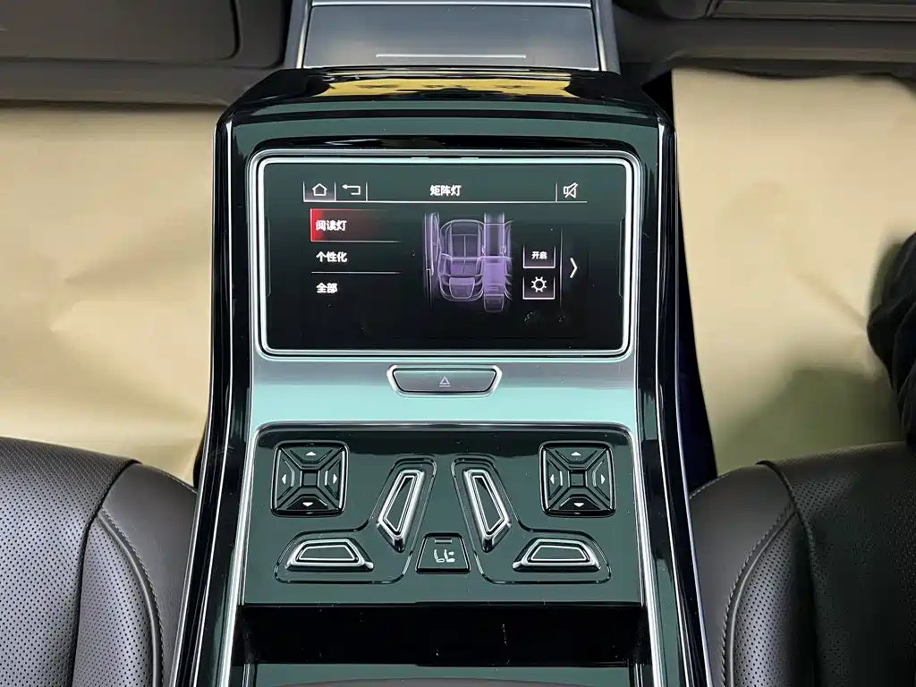 Audi A8 2021 — фото 33